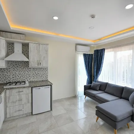 Lamira Holiday&guest House 페티예