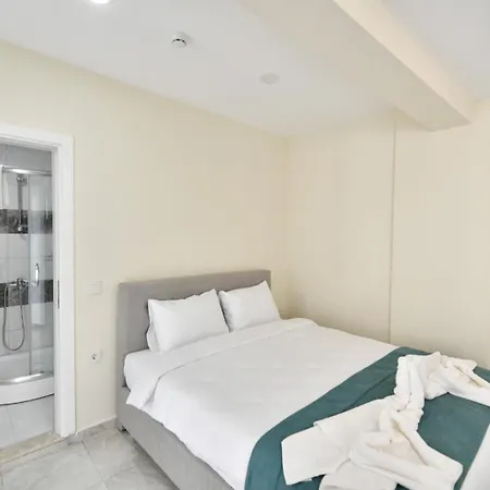 Lamira Holiday&guest House * 페티예