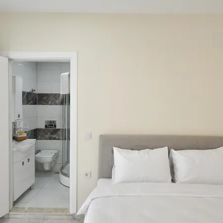 Lamira Holiday&guest House Apartment *